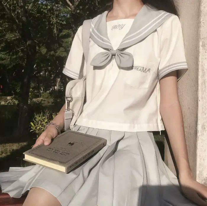 若情人般吻我